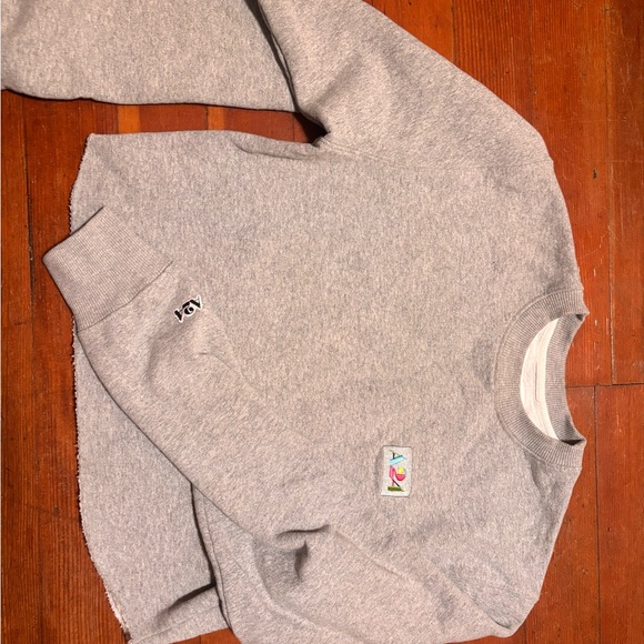 A24 Gray crewneck Sweater with Embroidered Patch - Picture 1 of 3